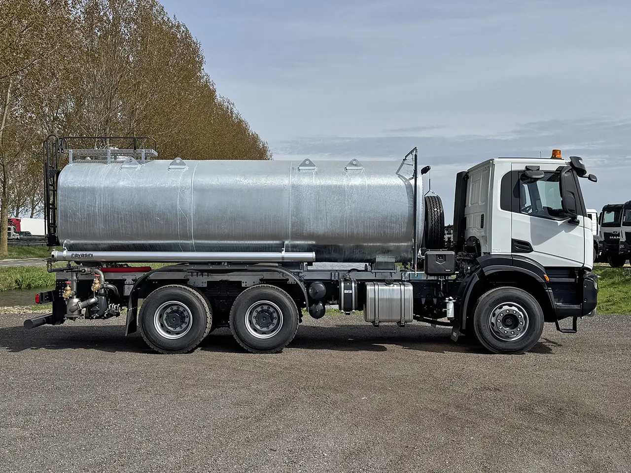 Iveco T-Way AD380T43 Water Tank Truck 6x4 5