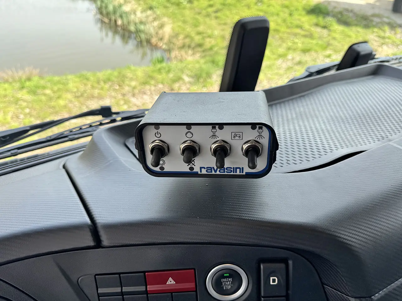 Iveco T-Way AD380T43 6x4 Camion citerne à eau 10