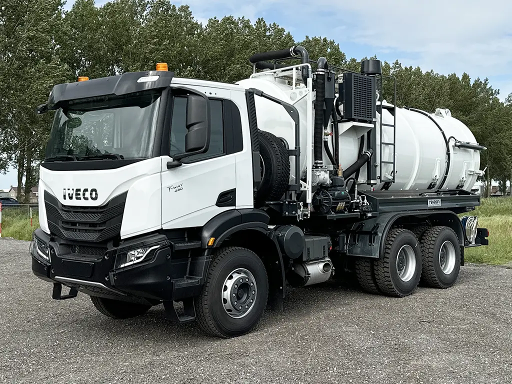 Iveco T-Way AD380T43 AT 6x4 Sewage Tank Truck