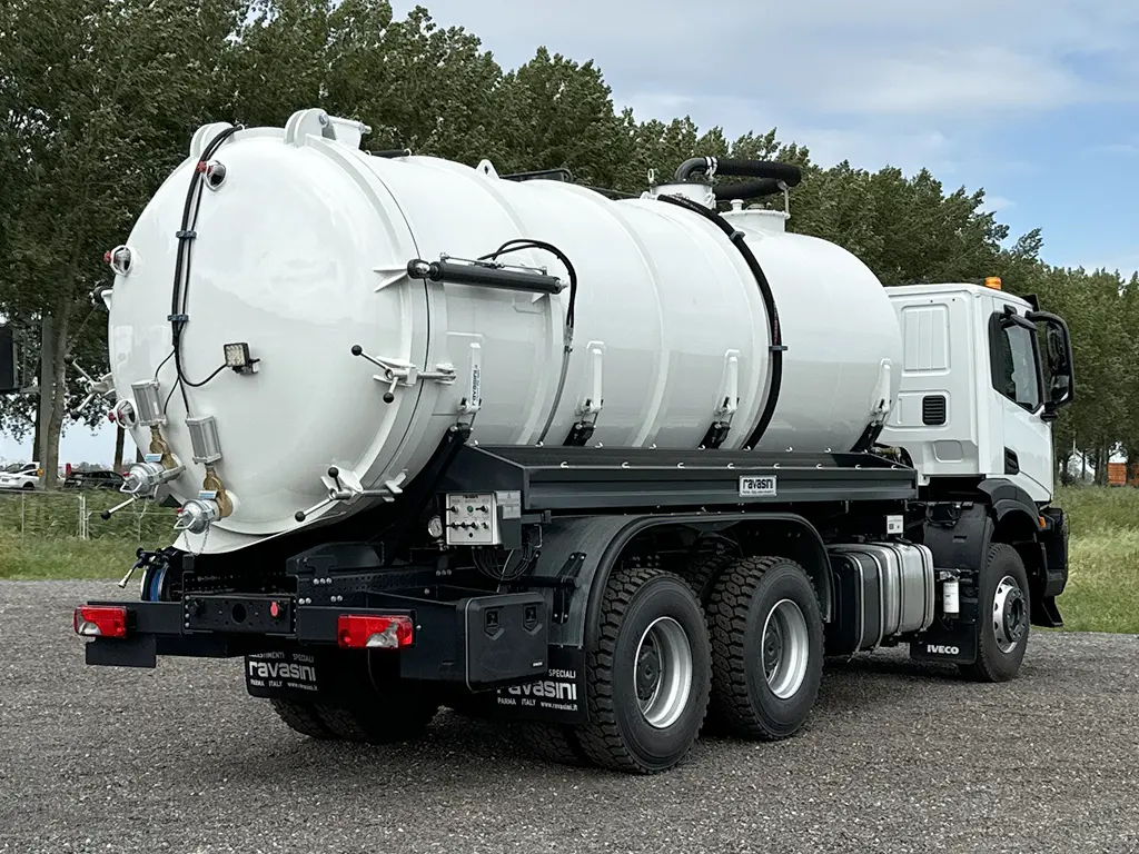 Iveco T-Way AD380T43 AT Sewage Tank Truck 6x4 6