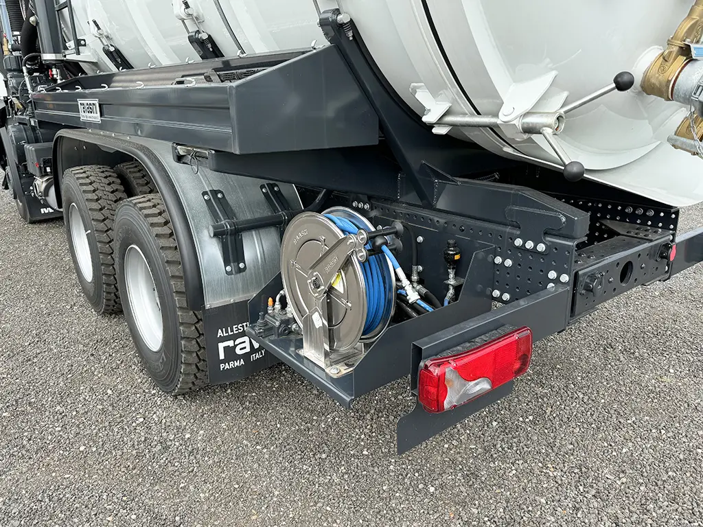 Iveco T-Way AD380T43 AT Sewage Tank Truck 6x4 13