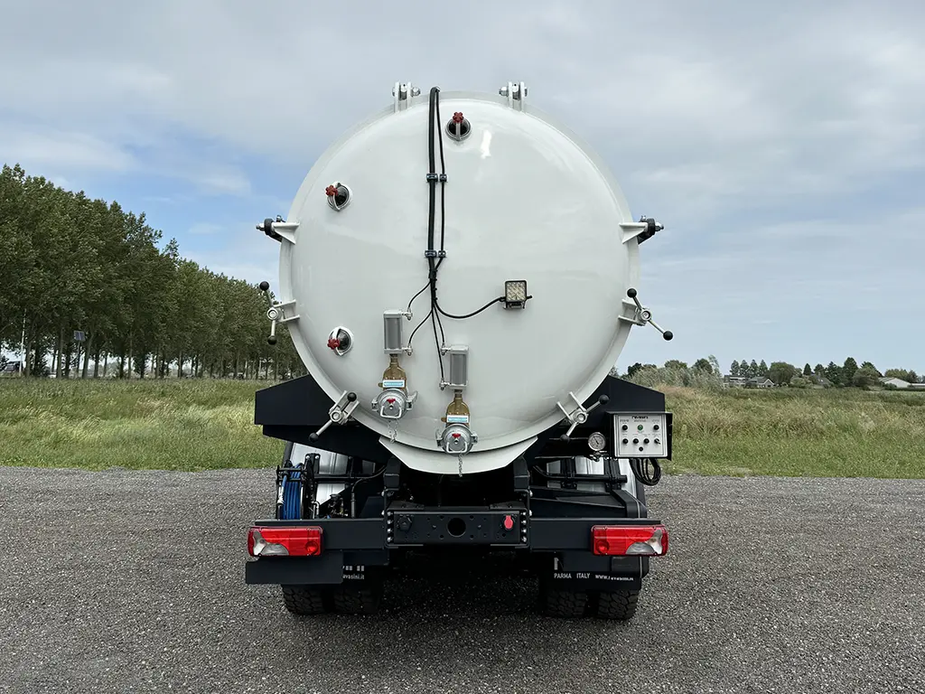 Iveco T-Way AD380T43 AT 6x4 Sewage Tank Truck 14