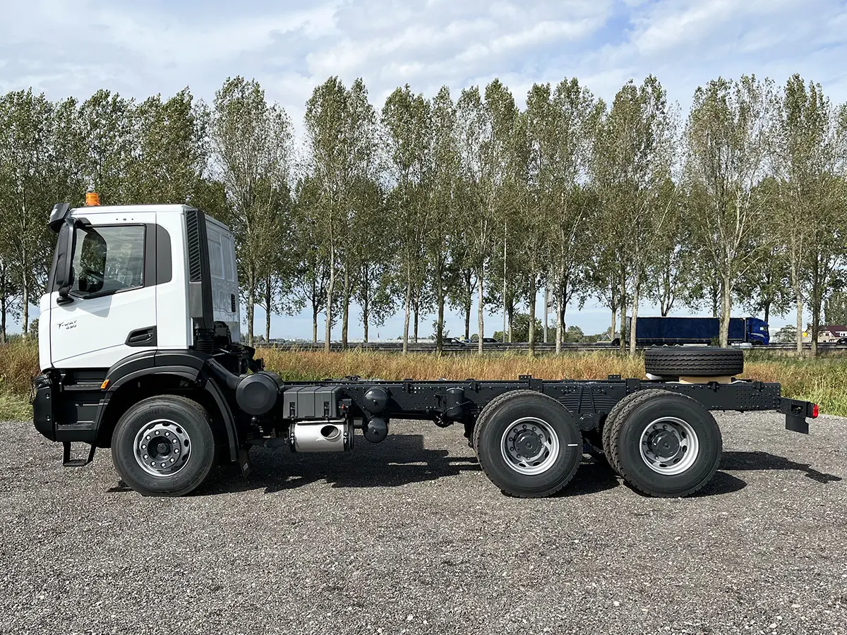 Iveco T-Way AD380T43H-3800 AT Chassis Cabin 6x4 2