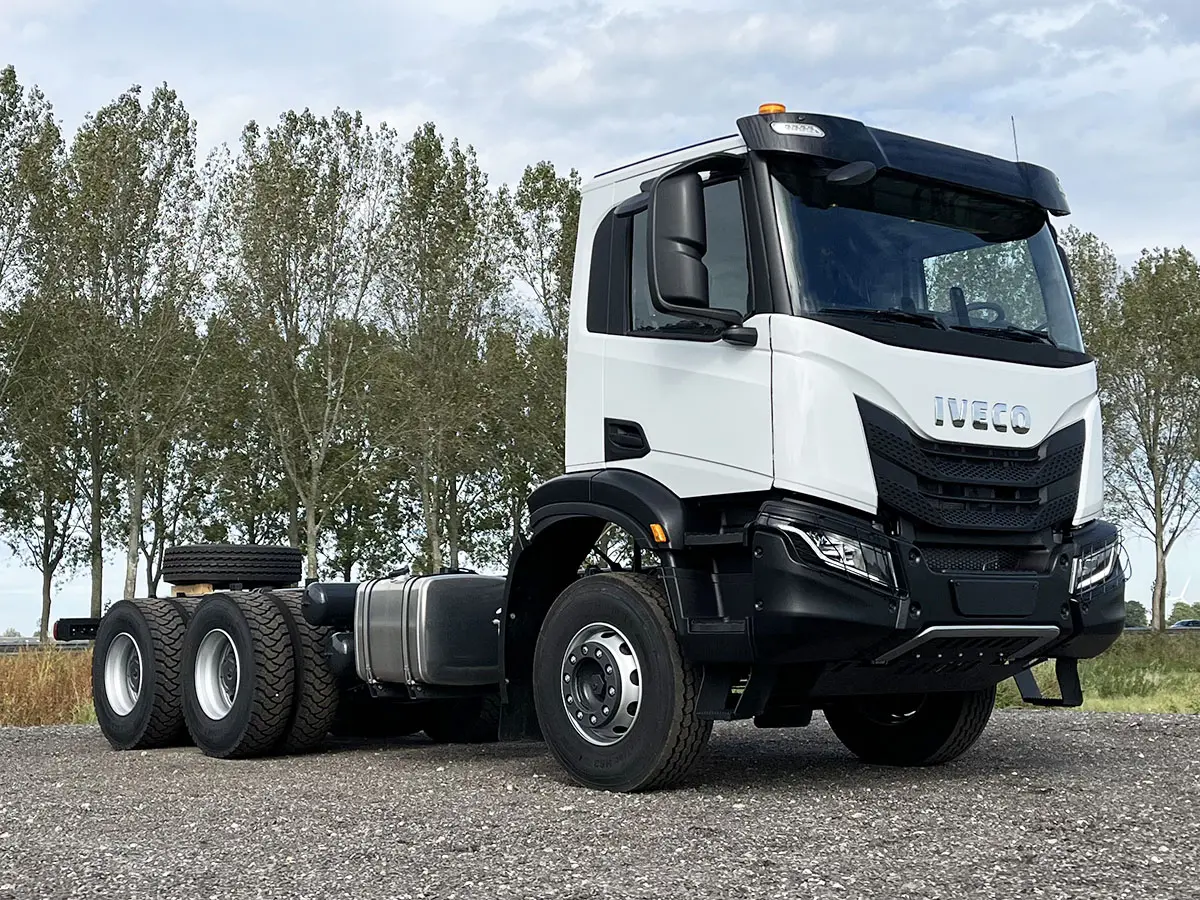 Iveco T-Way AD380T43H-3800 AT Chassis Cabin 6x4 4