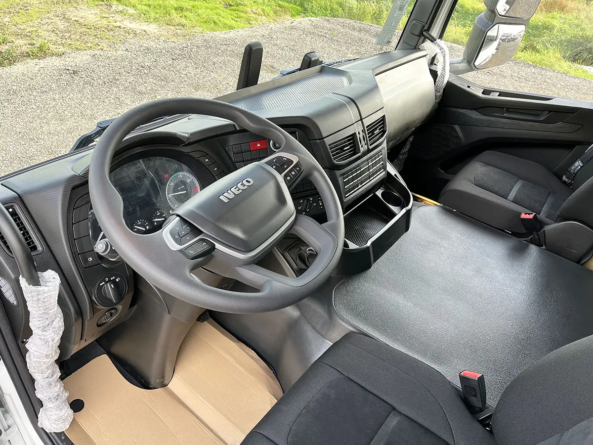 Iveco T-Way AD380T43H-3800 AT Chassis Cabin 6x4 8