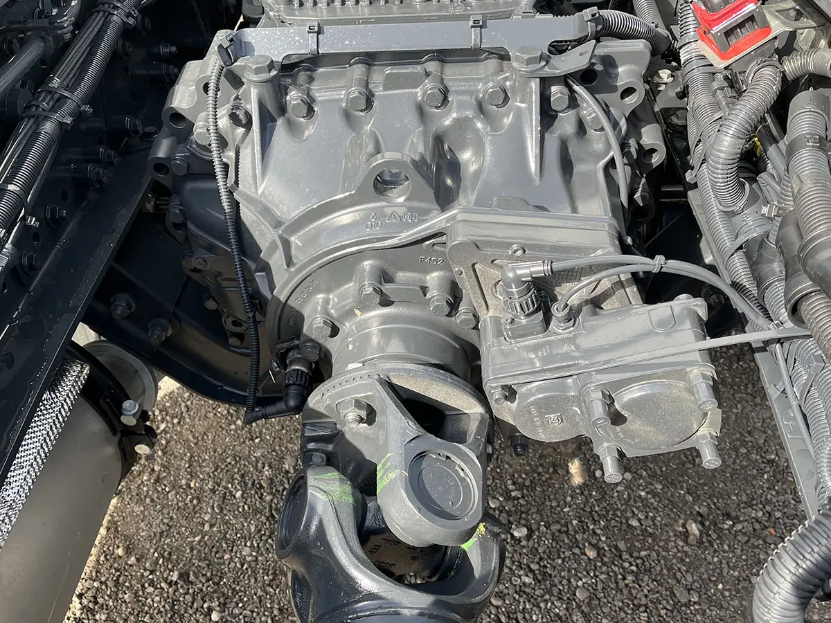 Iveco T-Way AD380T43H-3800 AT Chassis Cabin 6x4 11