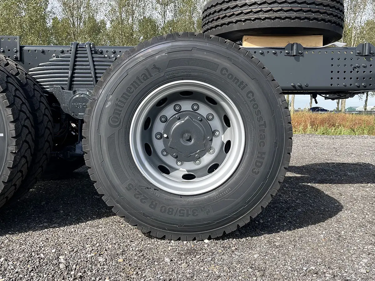 Iveco T-Way AD380T43H-3800 AT Chassis Cabin 6x4 12