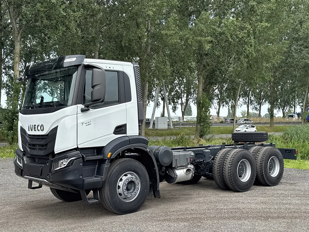 Iveco T-Way AD380T43H-3800 AT Chassis Cabin 6x4