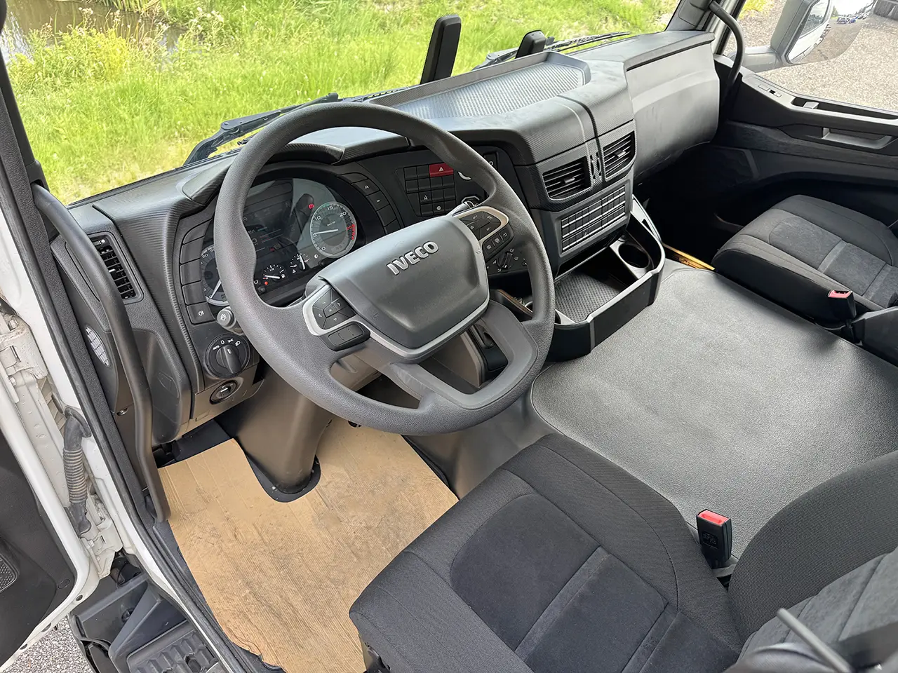 Iveco T-Way AD380T43H-3800 AT Châssis Cabine 6x4 3