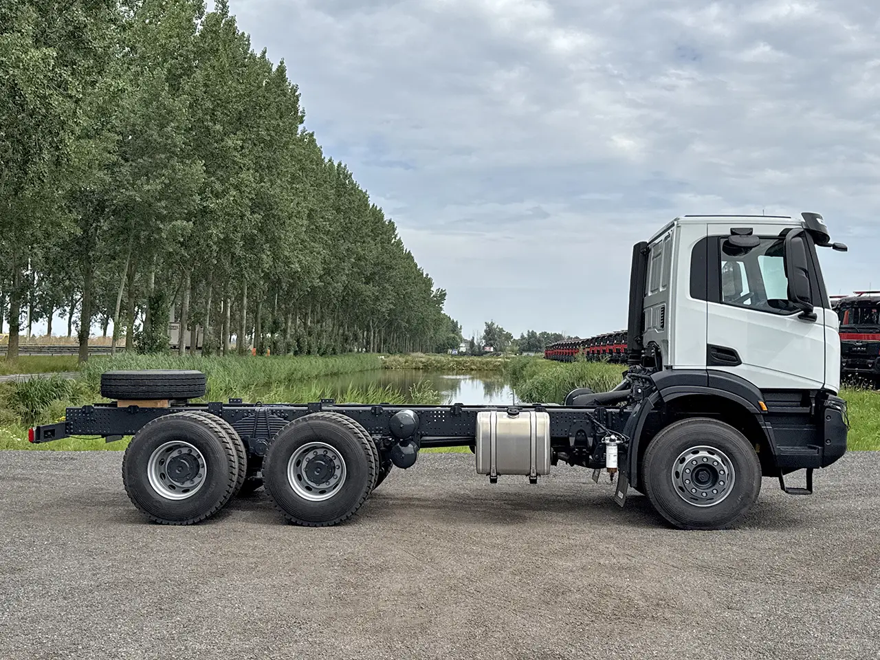 Iveco T-Way AD380T43H-3800 AT Châssis Cabine 6x4 5