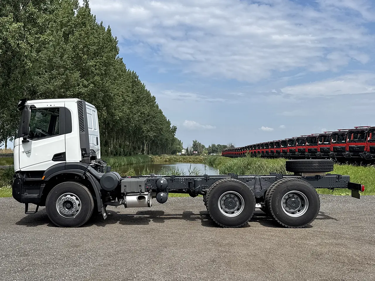 Iveco T-Way AD380T43H-3800 AT Chassis Cabin 6x4 7