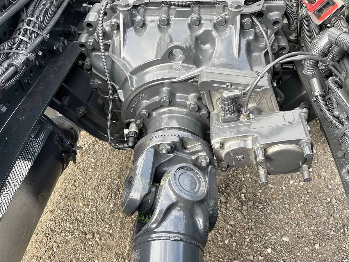 Iveco T-Way AD380T43H-4200 AT 6x4 Chassis Cabin 12