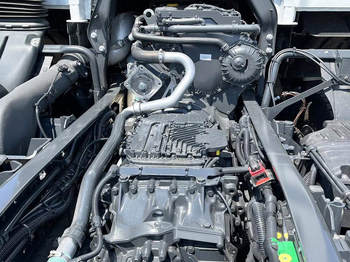 Iveco T-Way AD380T43H-4200 AT Chassis Cabin 6x4 11