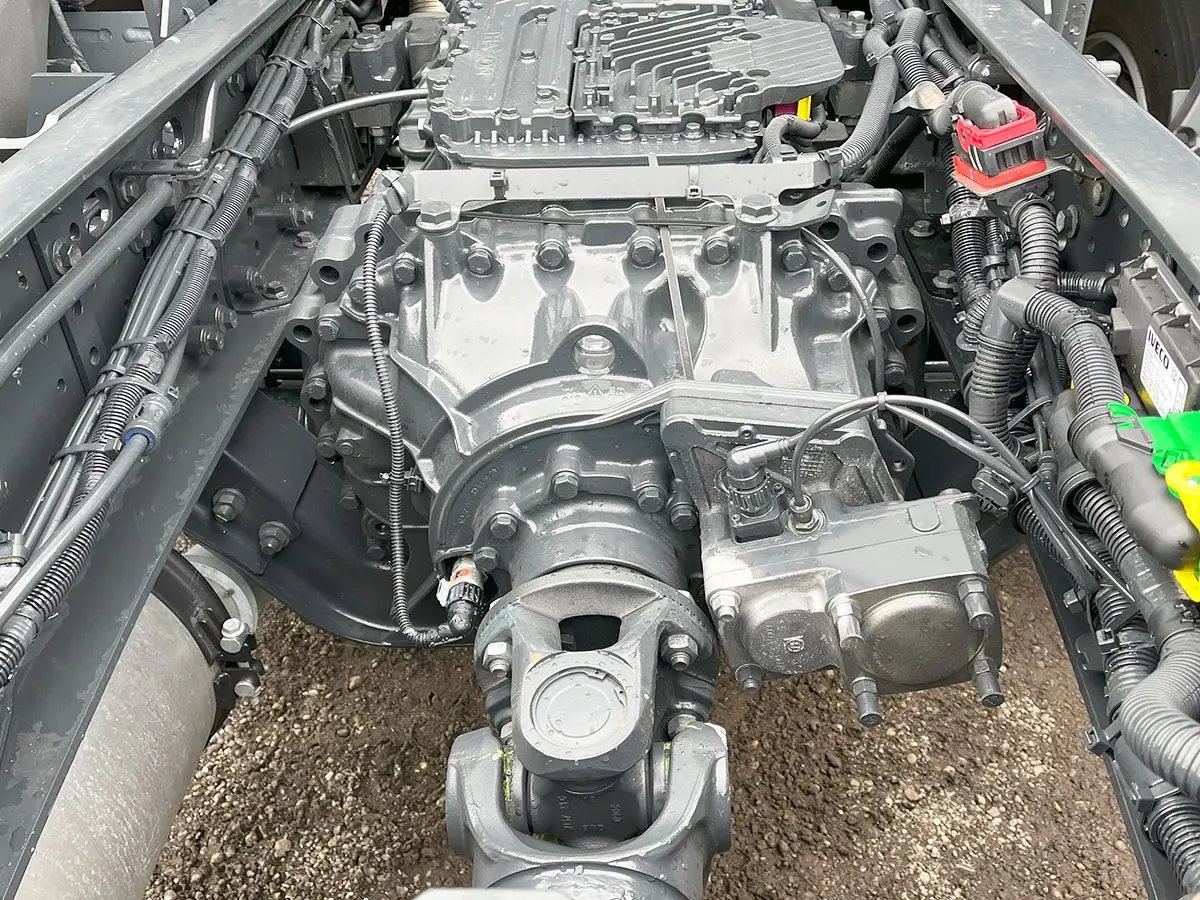 Iveco T-Way AD380T43H-4500 AT Chassis Cabin 6x4 11