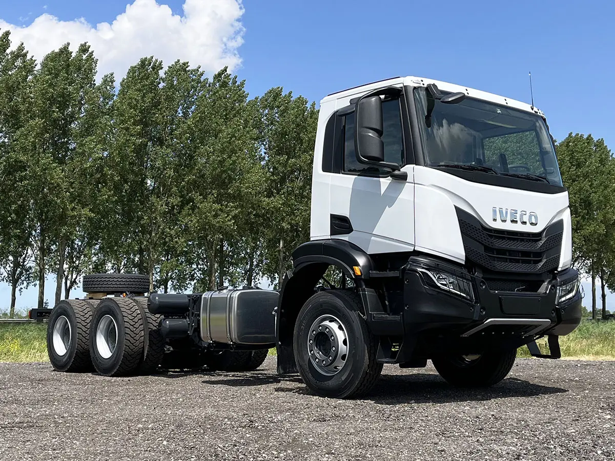 Iveco T-Way AD380T43H-4500 AT Mixer Chassis Cabin 6x4 4