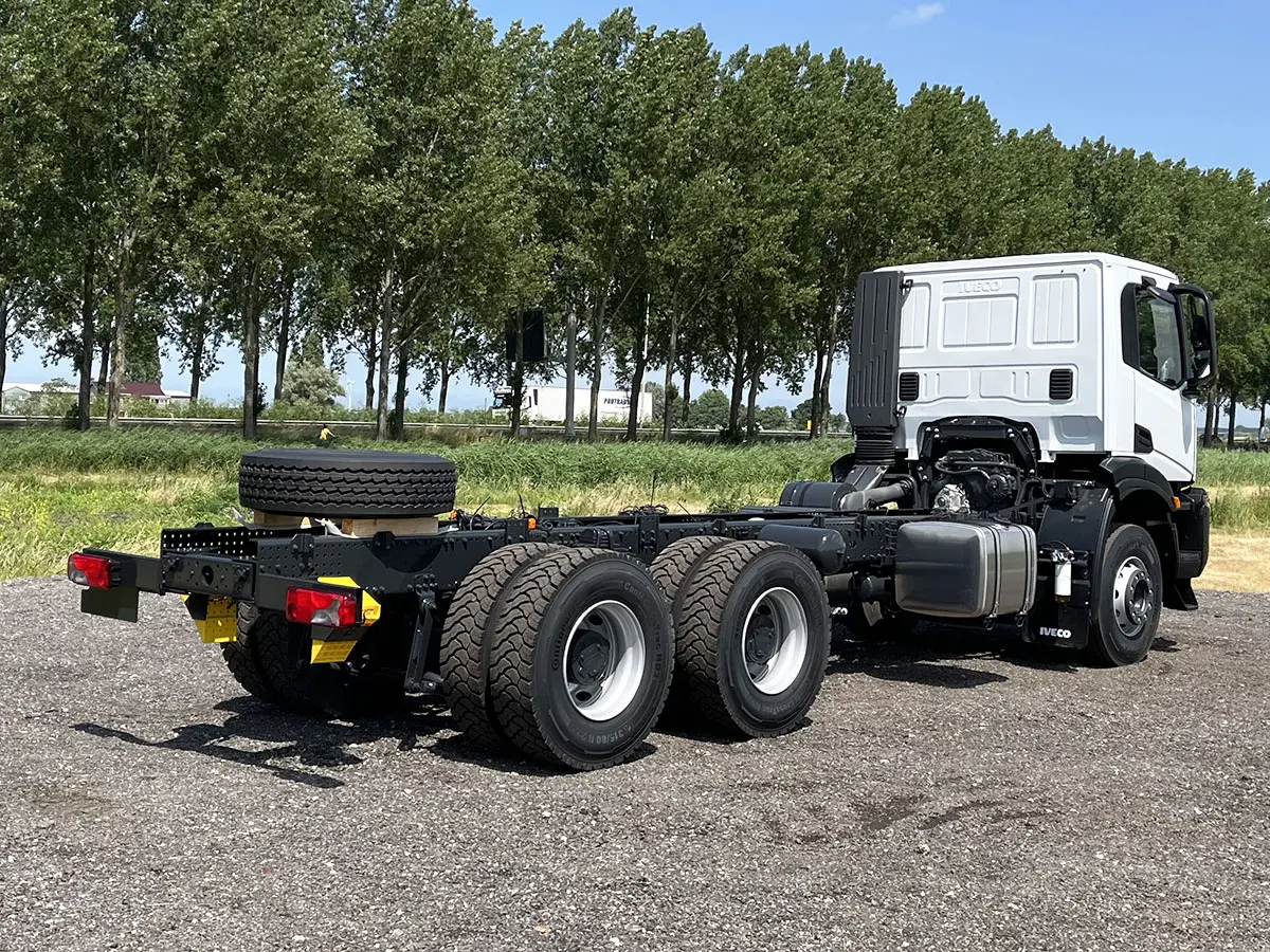 Iveco T-Way AD380T43H-4500 AT Mixer Chassis Cabin 6x4 6