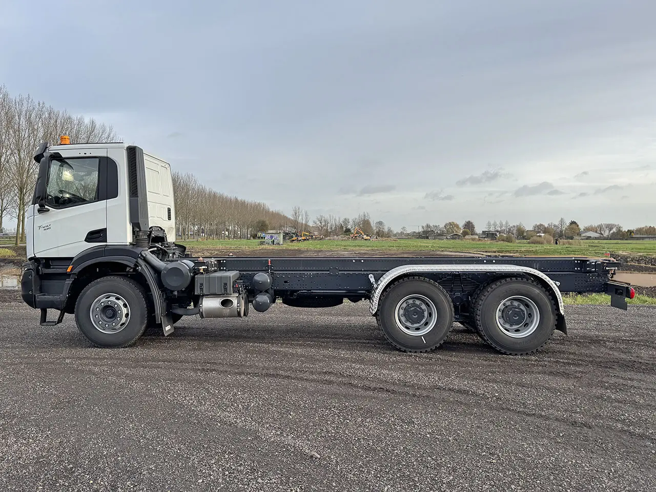 Iveco T-Way AD380T43H 6x4 Container Truck 7