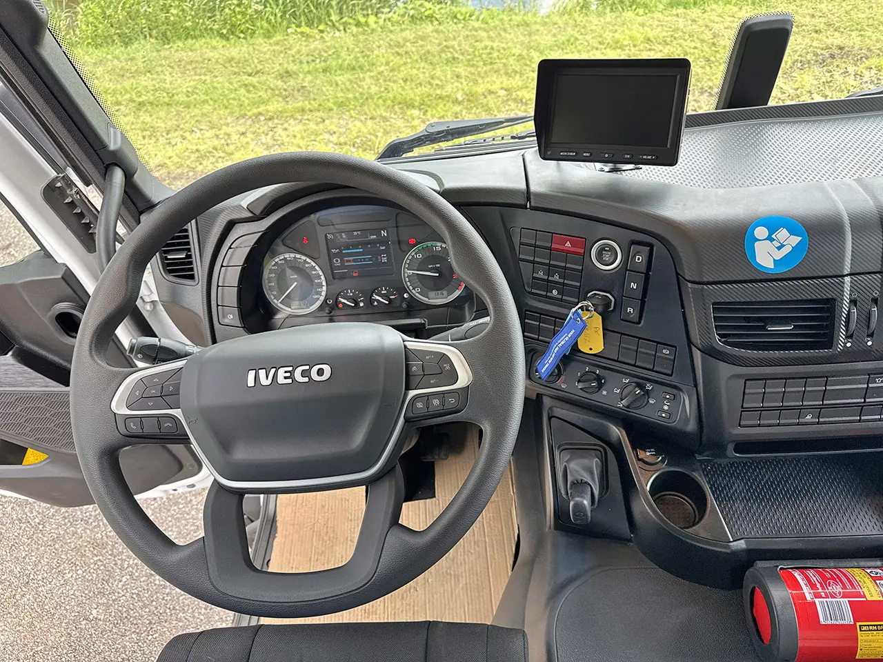 Iveco T-Way AD380T43H AT Container à crochet 6x4 9