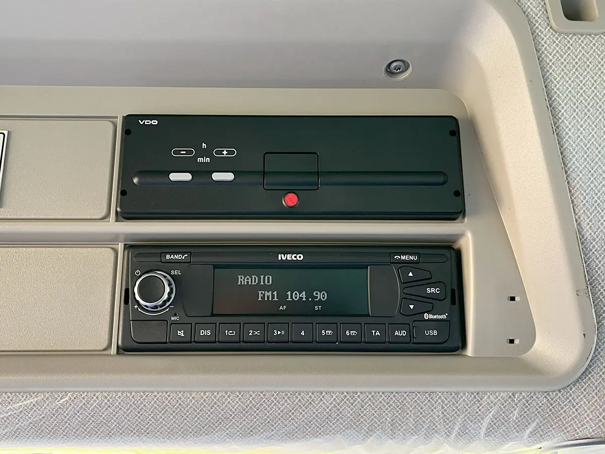 Iveco T-Way AD380T43H AT 6x4 Fuel Tank Truck 9