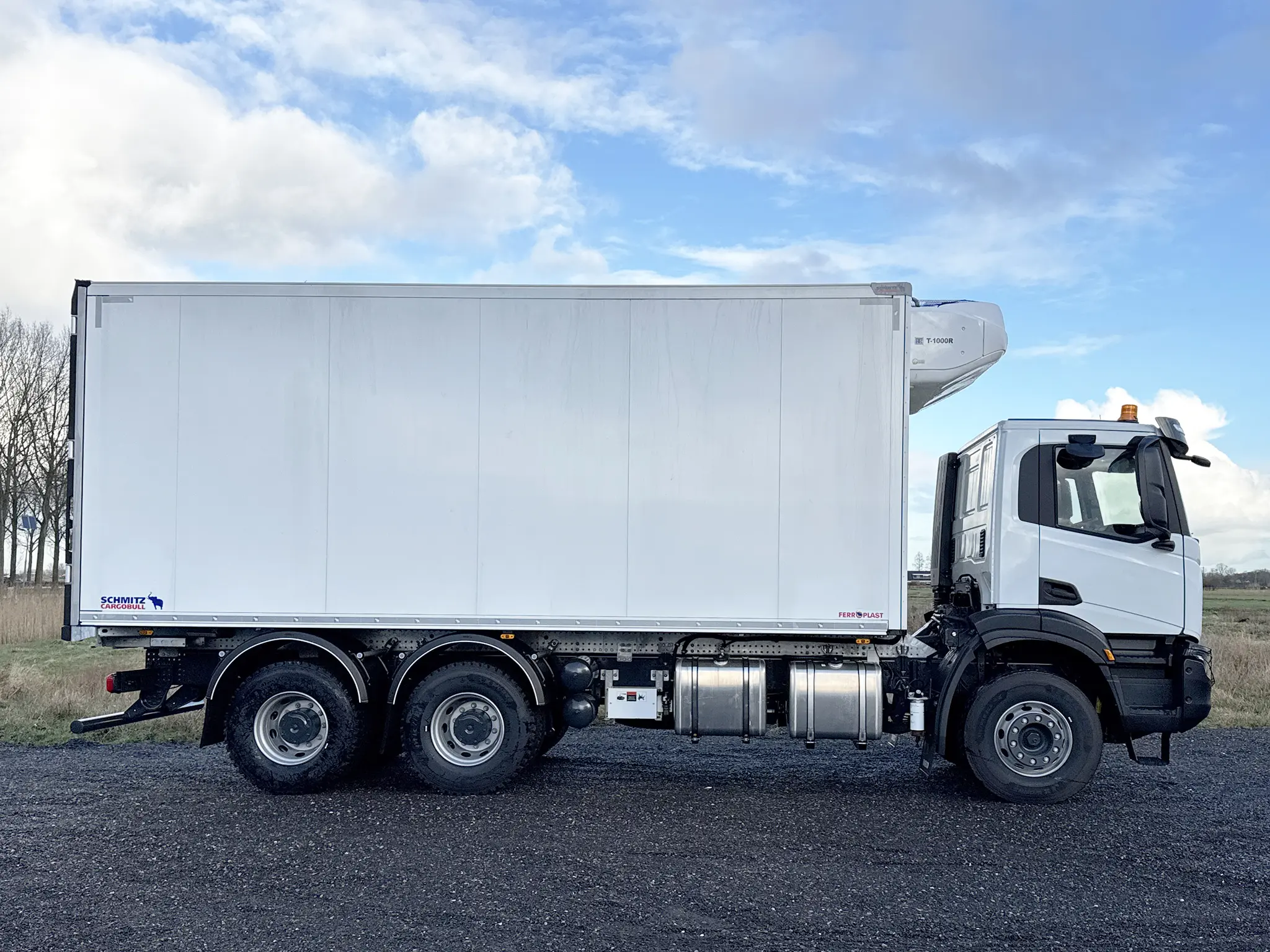 Iveco T-Way AD380T43H AT 6x4 Refrigerated Box Truck 5