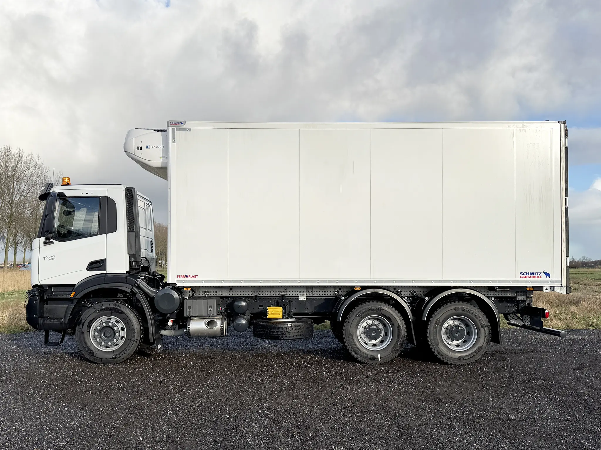 Iveco T-Way AD380T43H AT 6x4 Refrigerated Box Truck 7