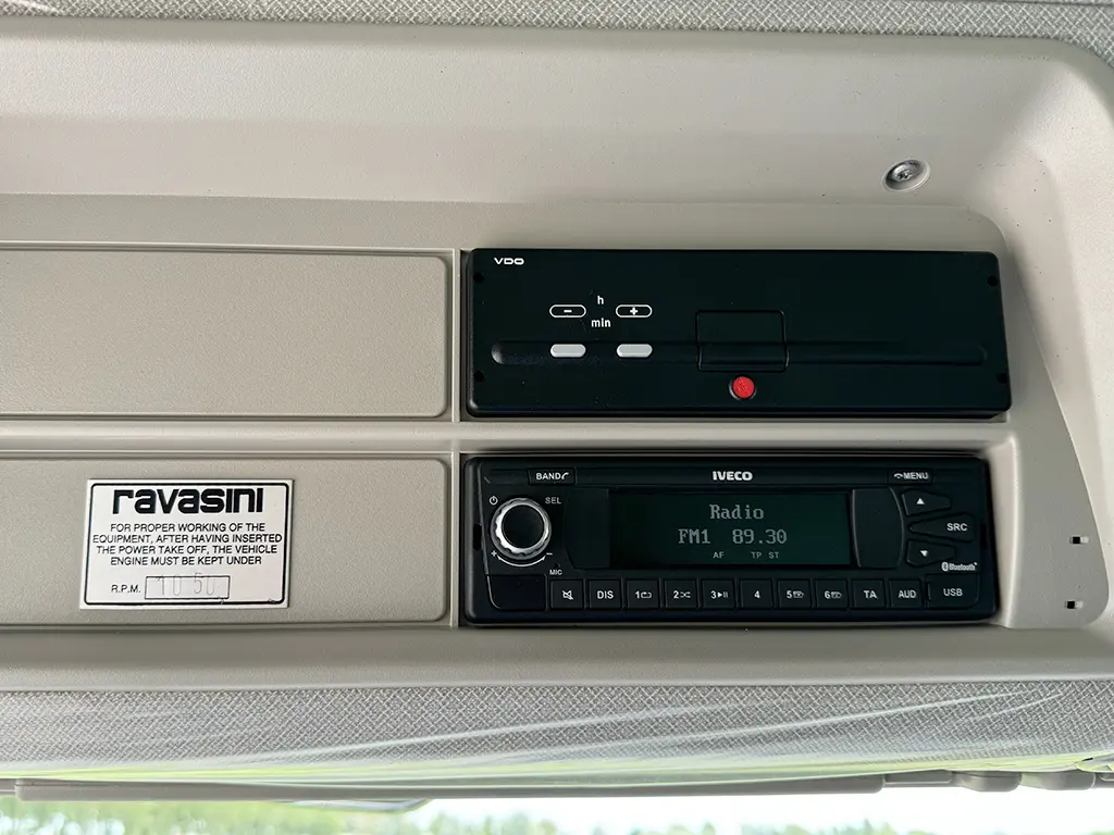 Iveco T-Way AD380T43H AT 6x4 Sewage Tank Truck 10