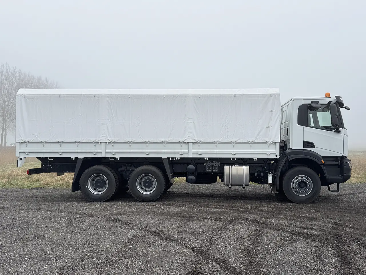 Iveco T-Way AD380T43H AT 6x4 Tarpaulin/Canvas Body Truck 5