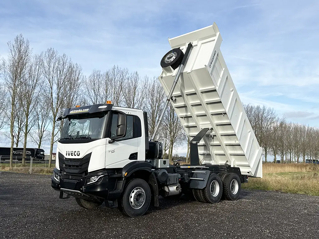 Iveco T-Way AD380T43H AT 6x4 Tipper Truck 11