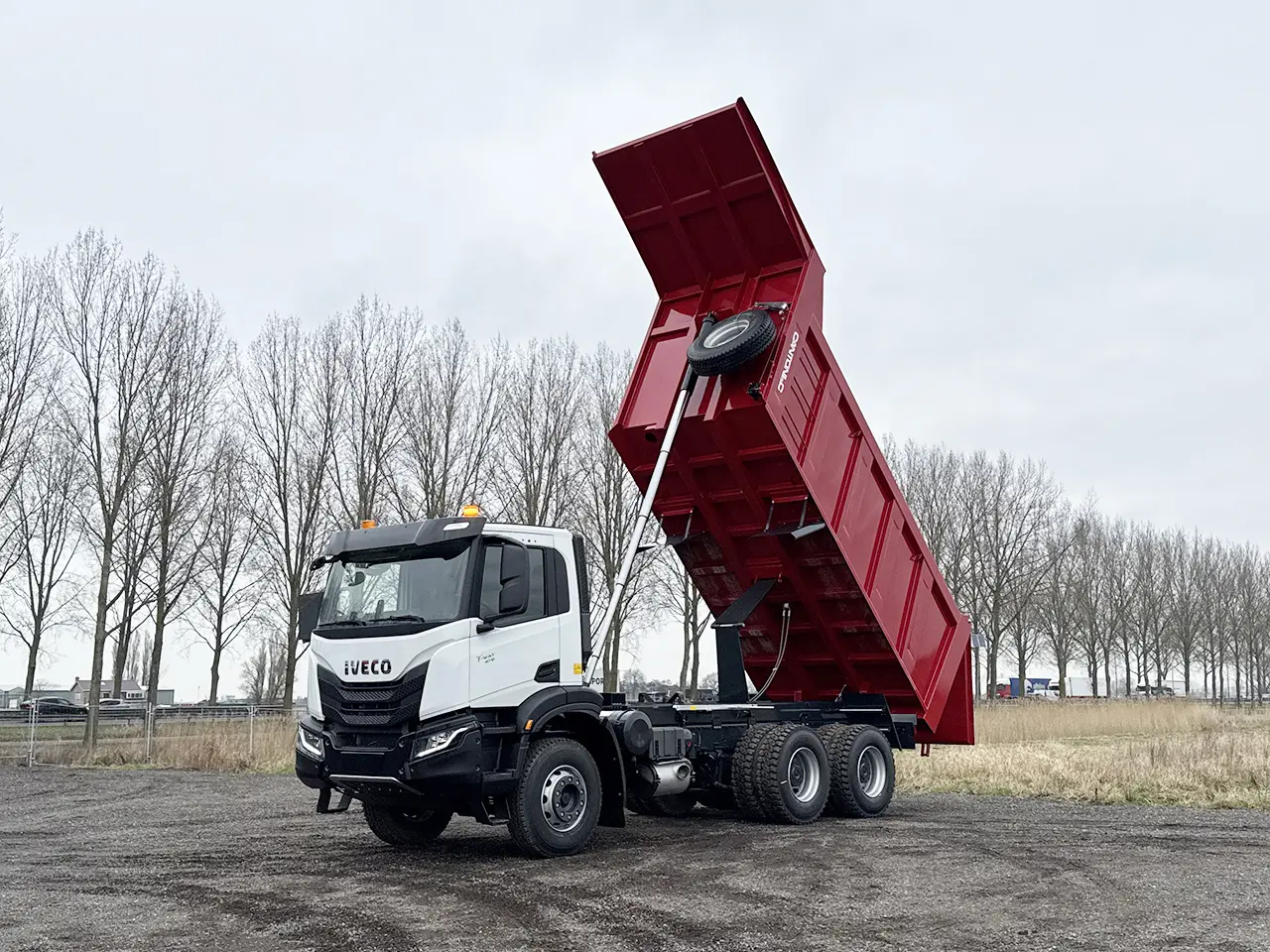 Iveco T-Way AD380T43H AT Benne basculante 6x4 8