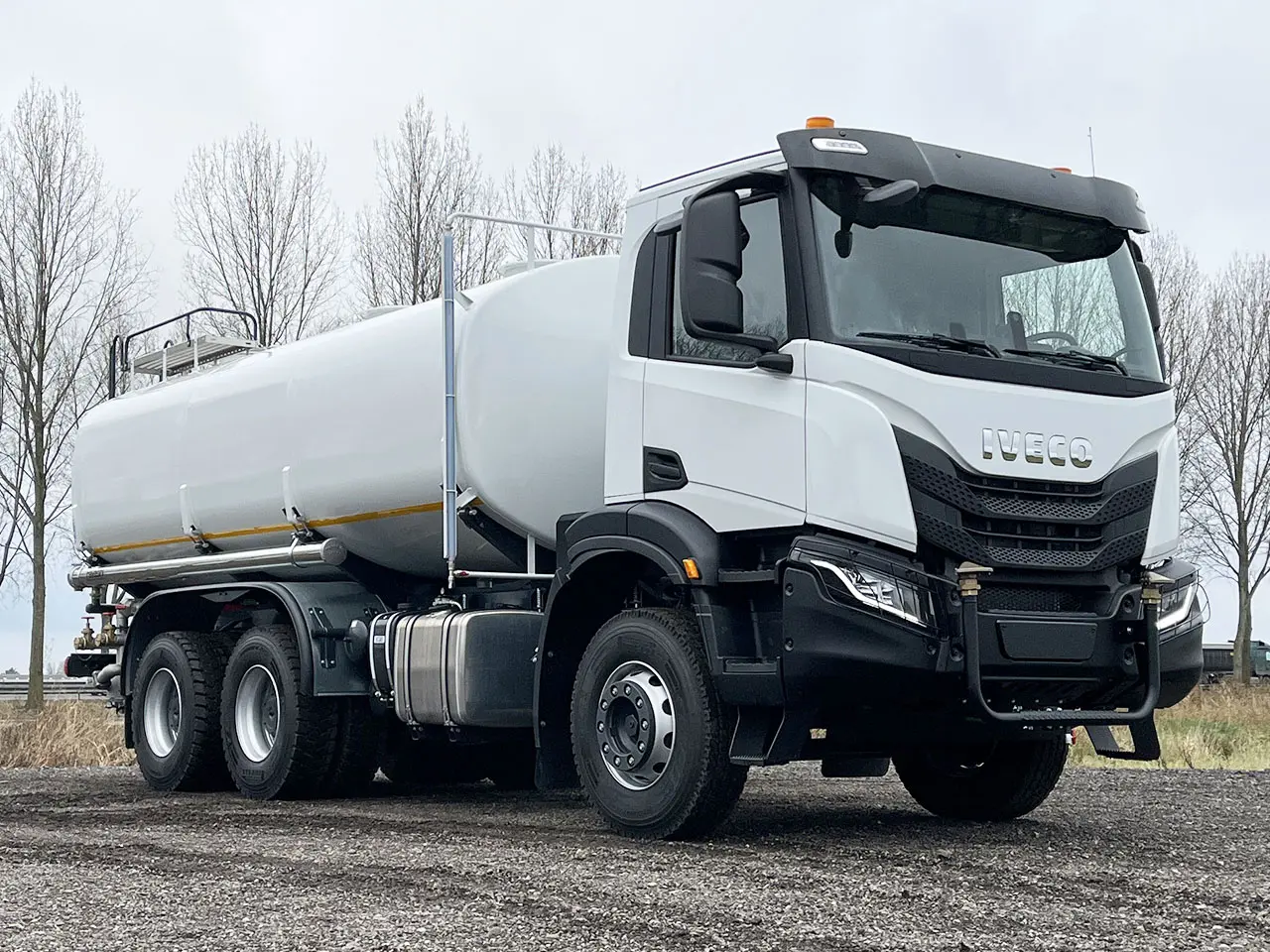 Iveco T-Way AD380T43H AT 6x4 Water Tank Truck 4
