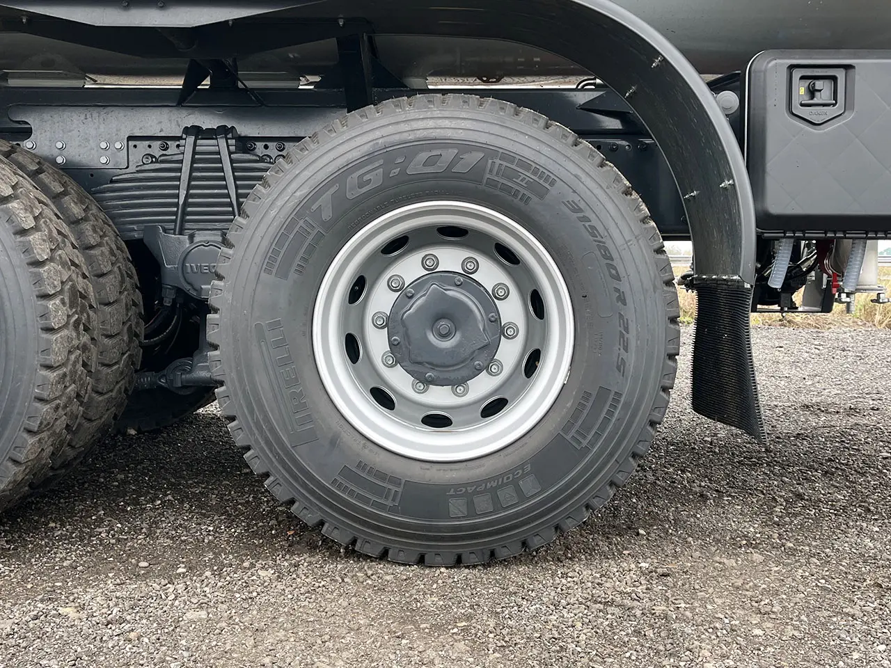 Iveco T-Way AD380T43H AT Camion citerne à eau 6x4 17