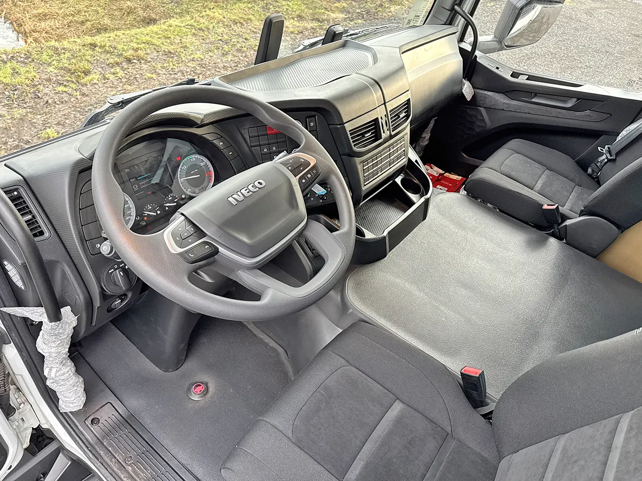 Iveco T-Way AD380T43H AT 6x4 Water Tank Truck