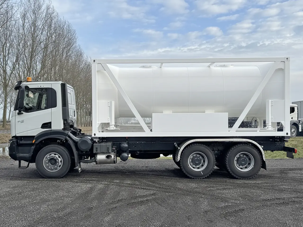 Iveco T-Way AD380T43H AT 6x4 Water Tank Truck 7