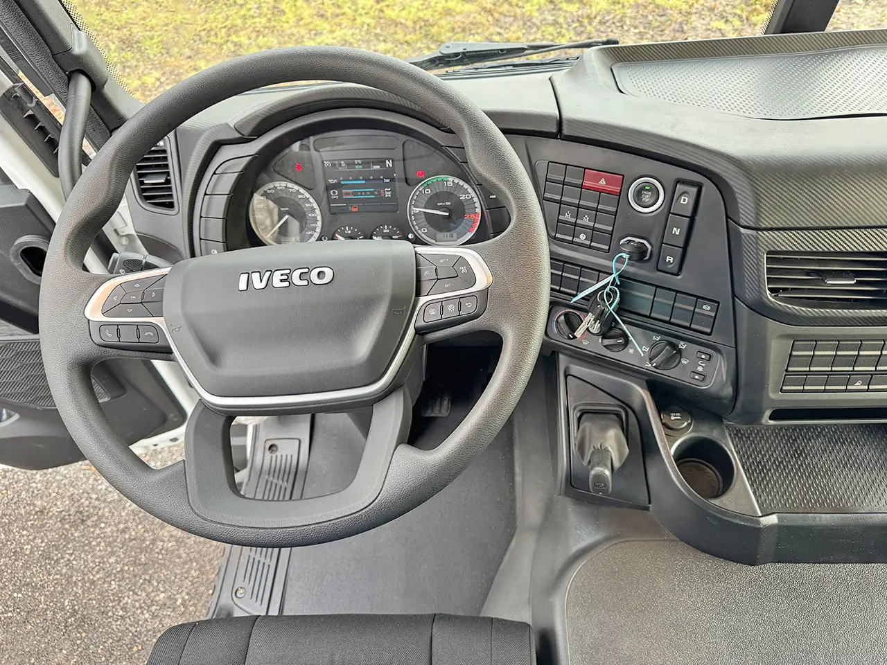 Iveco T-Way AD380T43H AT Water Tank Truck 6x4 10