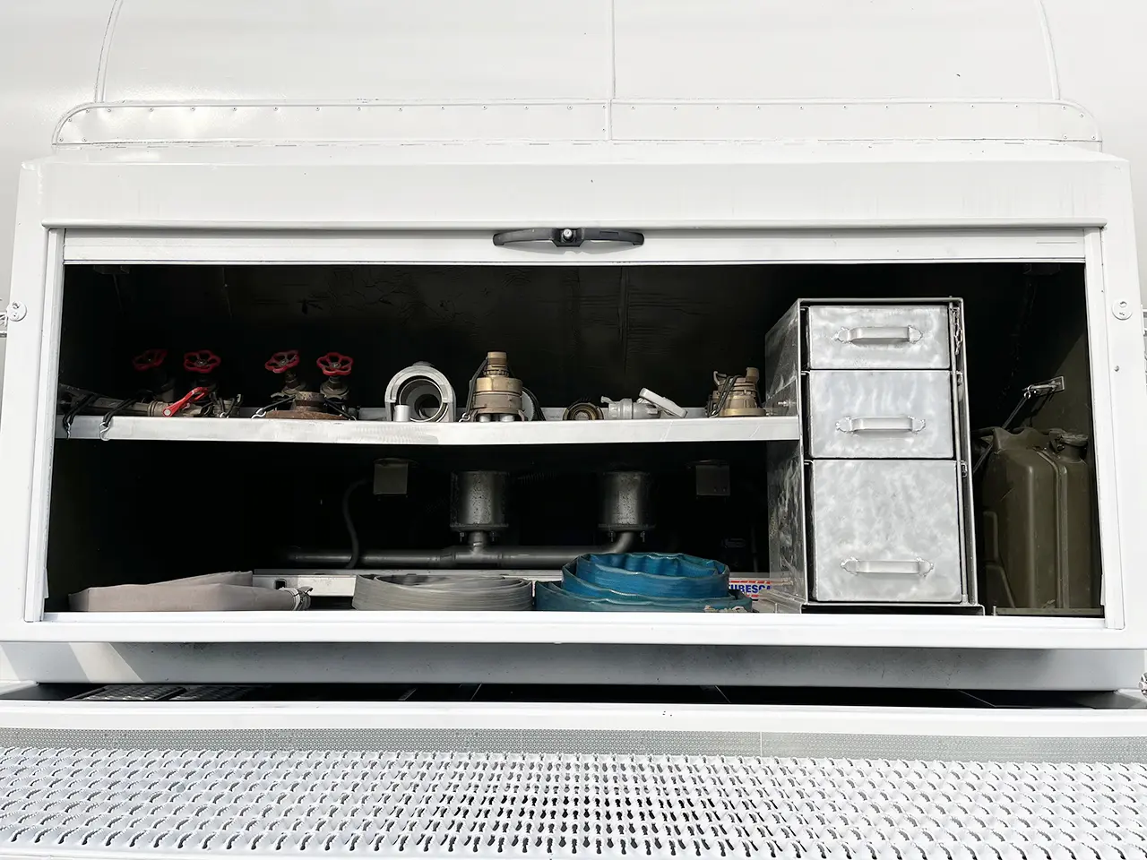 Iveco T-Way AD380T43H AT 6x4 Water Tank Truck 13