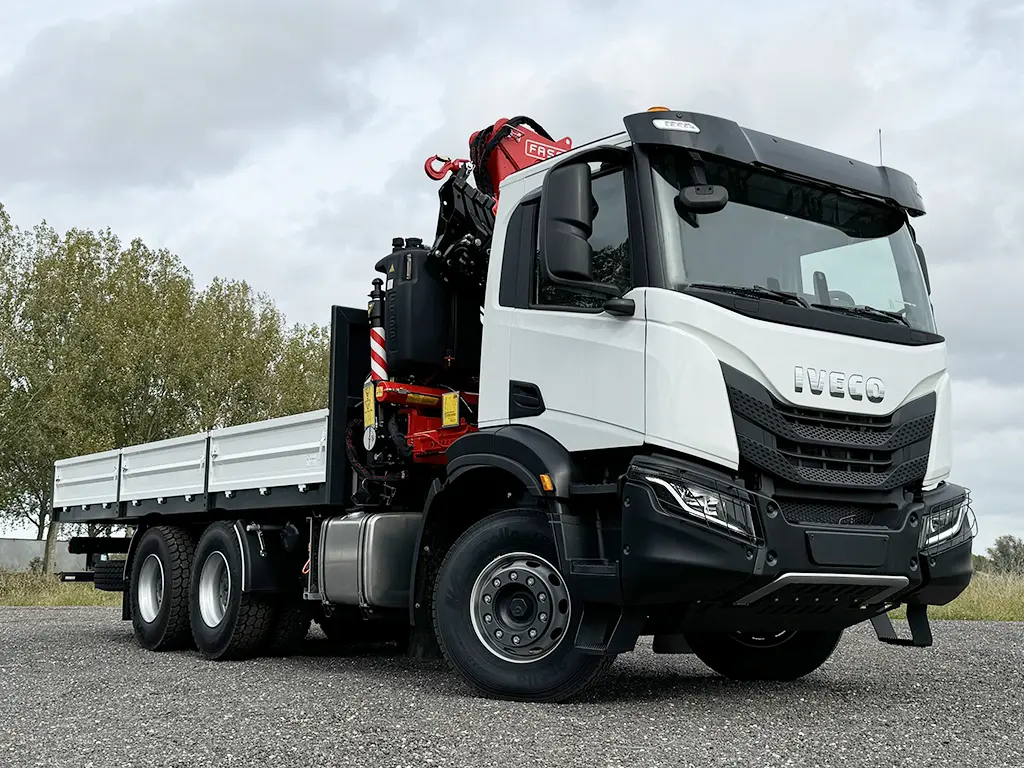 Iveco T-Way AD380T43H AT Fassi F245A.0.24 6x4 Crane Truck 4