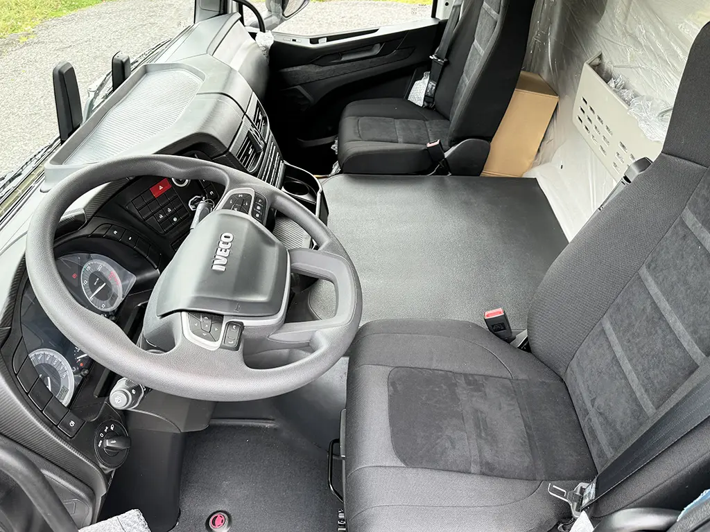 Iveco T-Way AD380T43H AT Fassi F245A.0.24 Crane Truck 6x4 7
