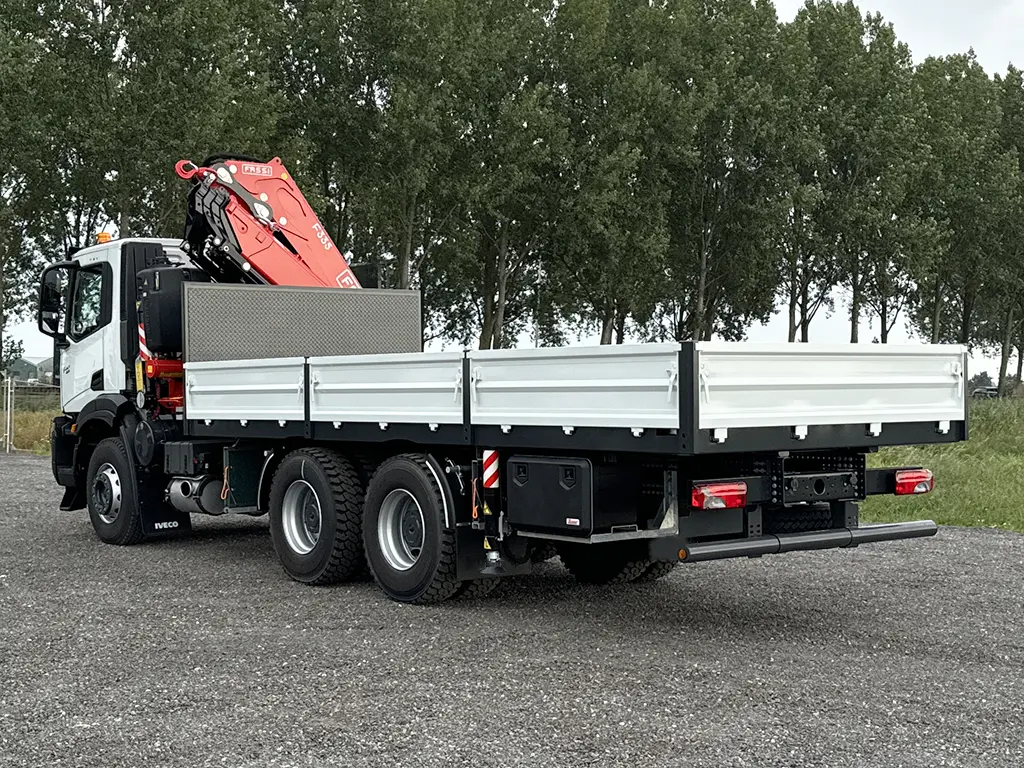 Iveco T-Way AD380T43H AT Fassi F335A.2.24 Camion grue 6x4 3