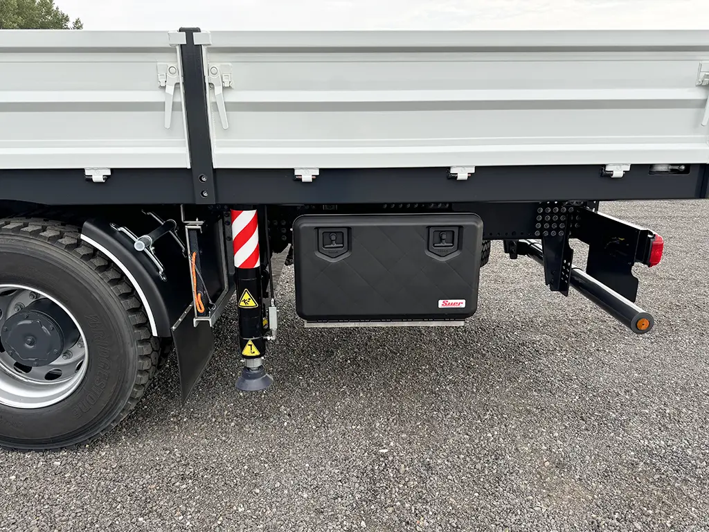 Iveco T-Way AD380T43H AT Fassi F335A.2.24 Camion grue 6x4 15