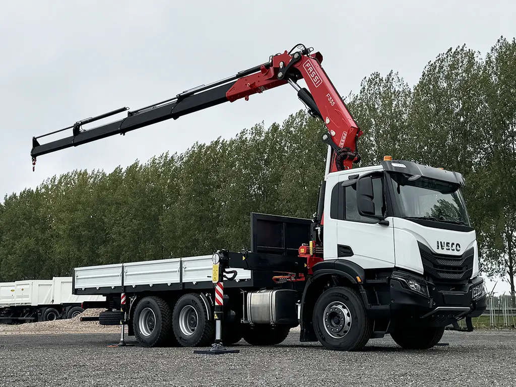 Iveco T-Way AD380T43H AT Fassi F335A.2.24 6x4 Crane Truck 18