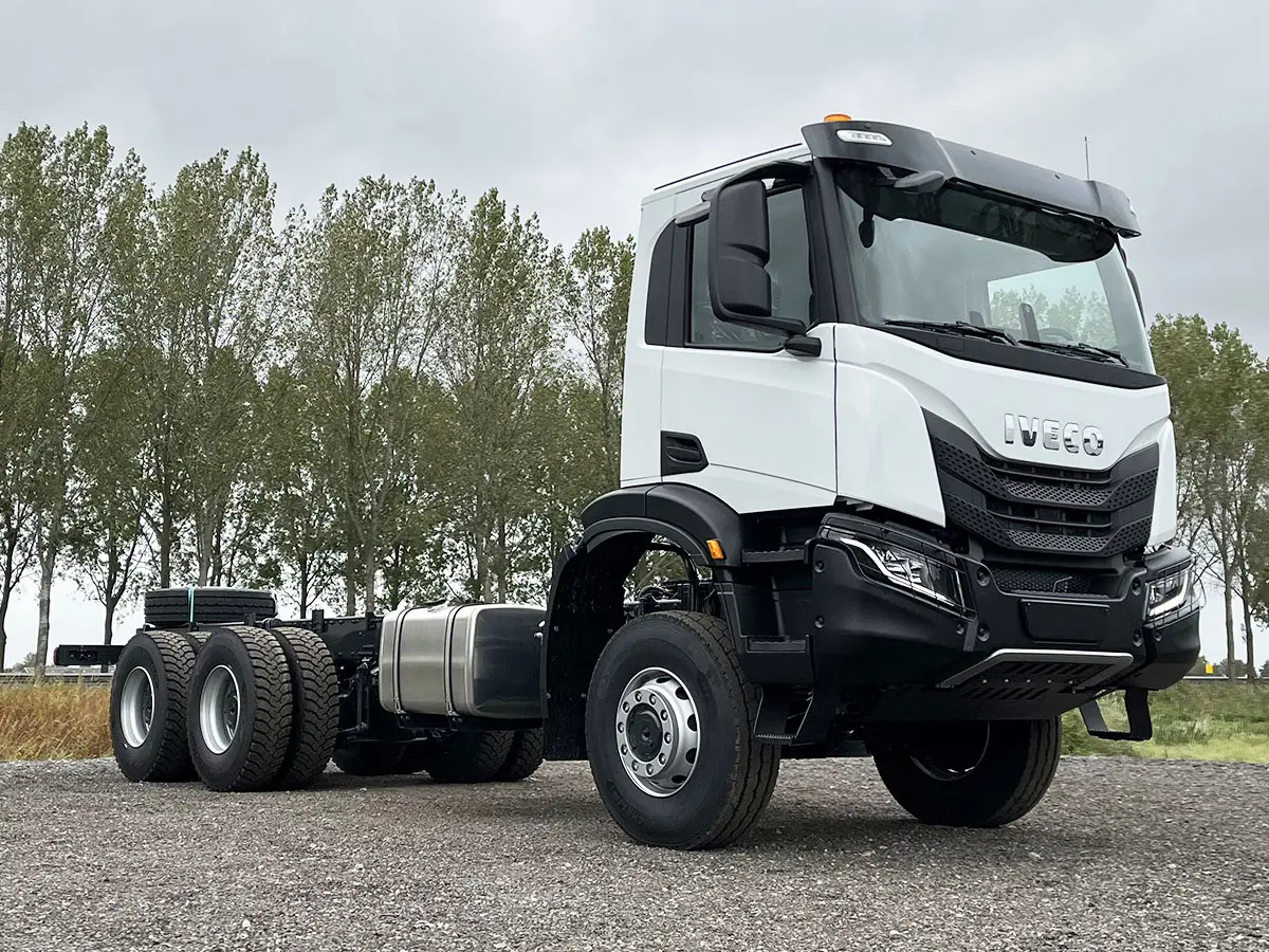 Iveco T-Way AD380T43WH-4500 AT Chassis Cabin 6x6 4