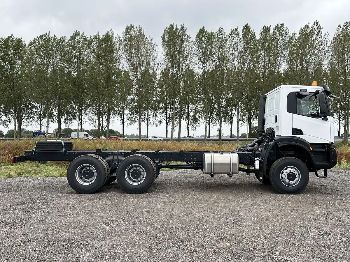Iveco T-Way AD380T43WH-4500 AT Chassis Cabin 6x6 5