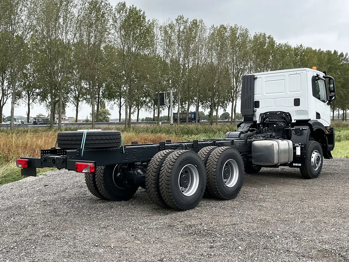 Iveco T-Way AD380T43WH-4500 AT 6x6 Chassis Cabin 6