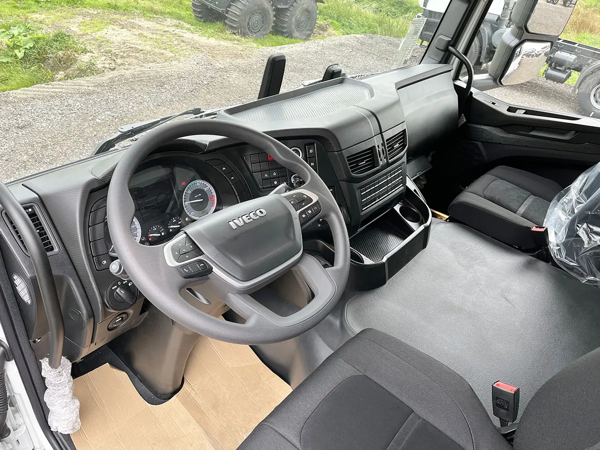 Iveco T-Way AD380T43WH-4500 AT Chassis Cabin 6x6 8