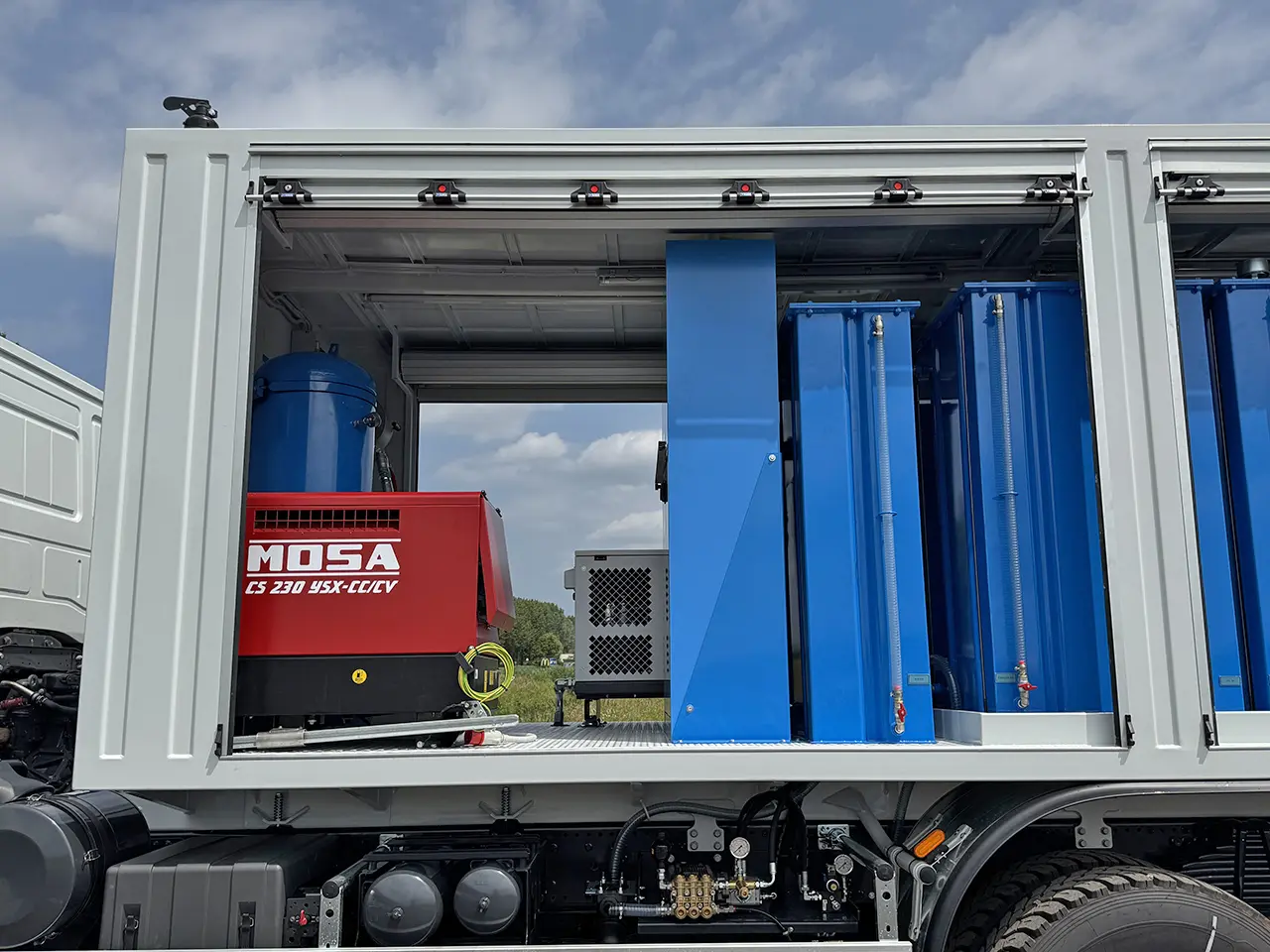 Iveco T-Way AD380T43WH-4500 AT 6x6 Fuel & Lube Truck 13