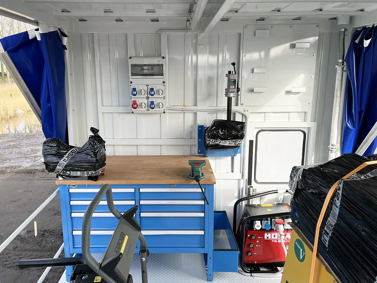 Iveco T-Way AD380T43WH AT 6x6 Fuel & Lube Truck 15