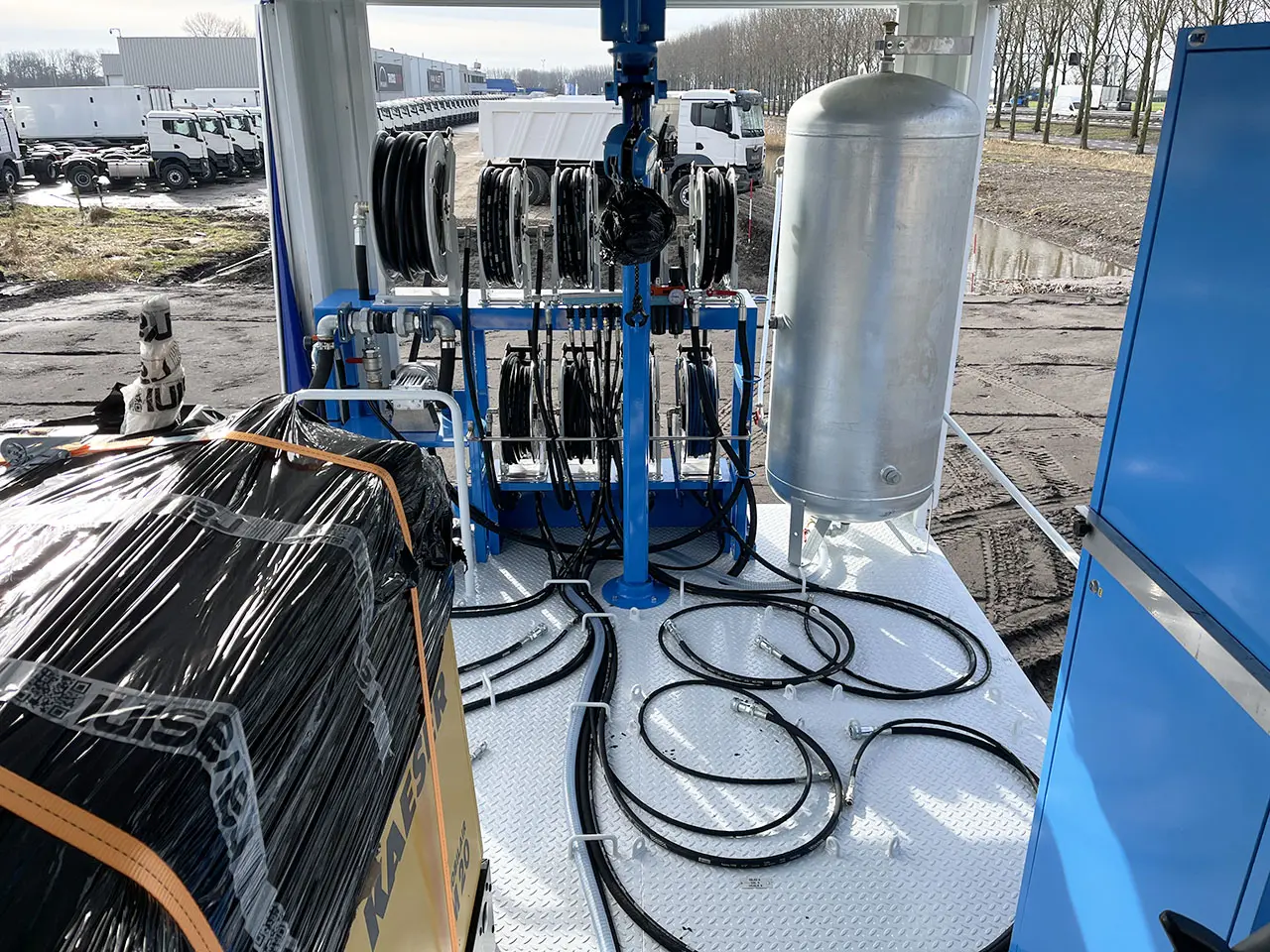 Iveco T-Way AD380T43WH AT 6x6 Fuel & Lube Truck 17