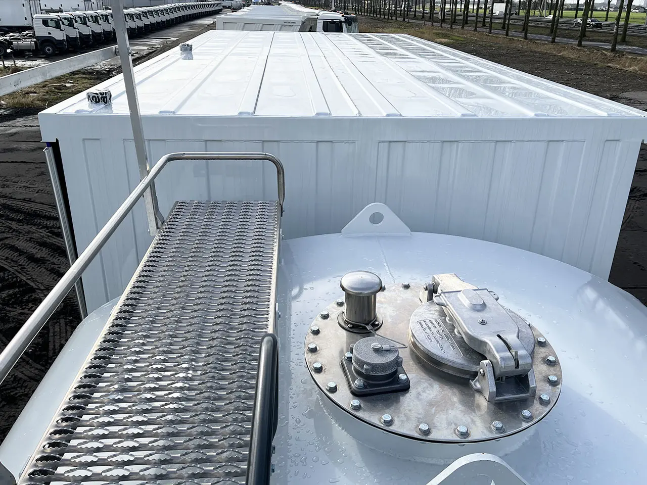 Iveco T-Way AD380T43WH AT 6x6 Fuel & Lube Truck 20