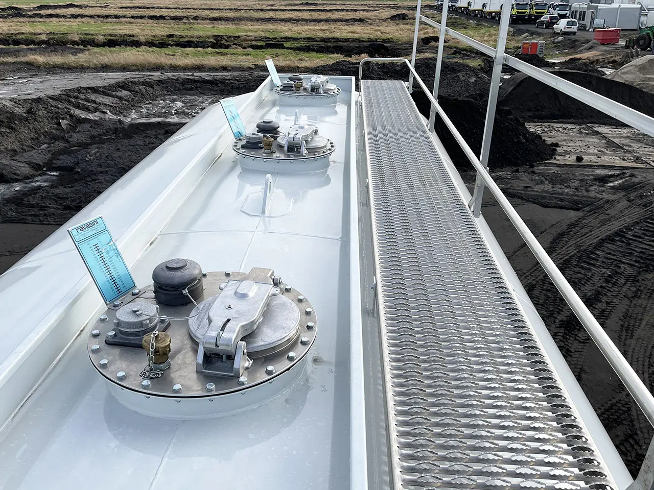 Iveco T-Way AD380T43WH AT 6x6 Fuel Tank Truck 17