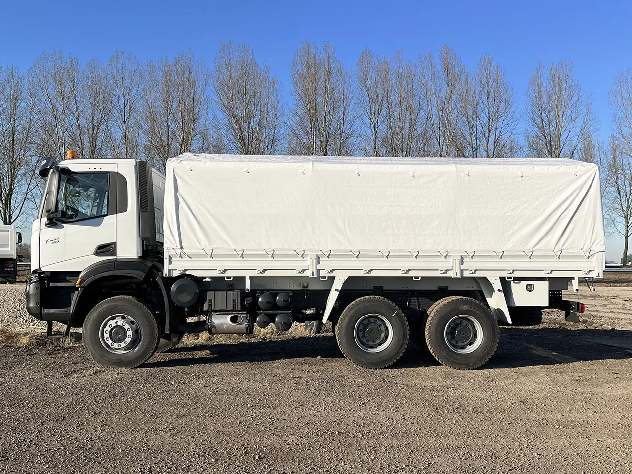 Iveco T-Way AD380T43WH AT 6x6 Tarpaulin/Canvas Body Truck 2